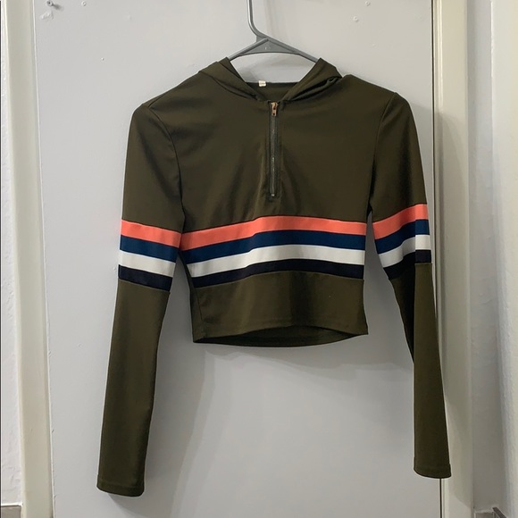 Clothes - Picture 2 of 4